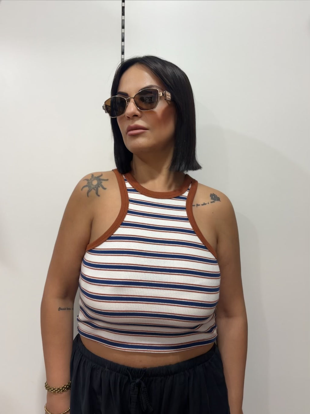 TOP CROP A RIGHE LUMINA